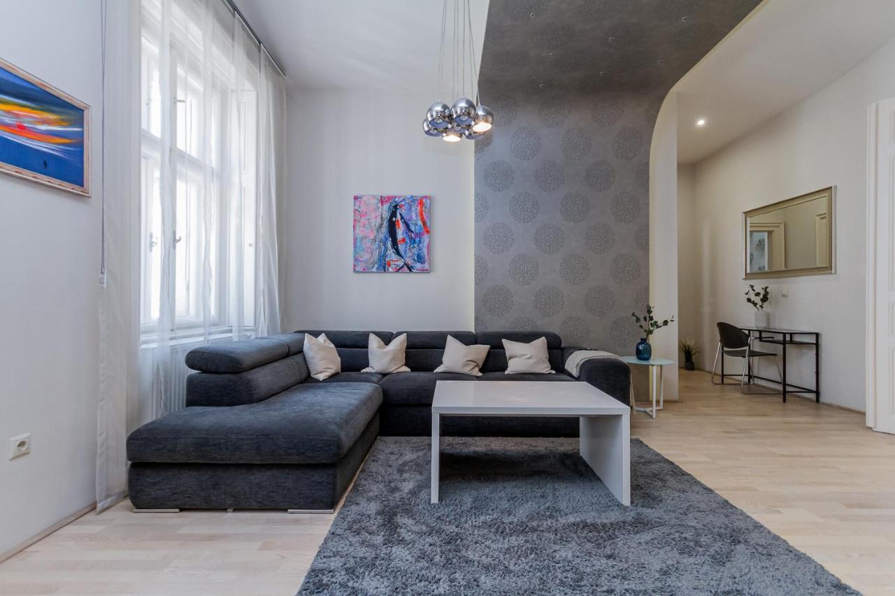 Andrassy Str. Luxury Apartament