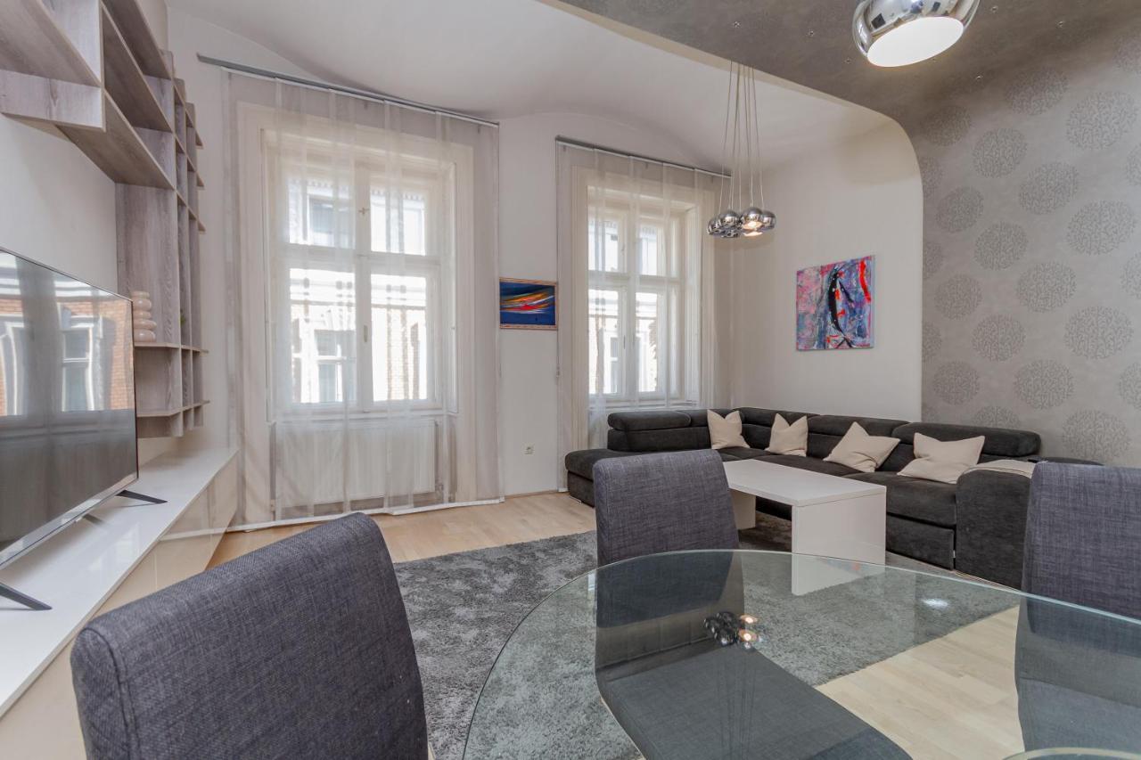 Andrassy Str. Luxury Apartament